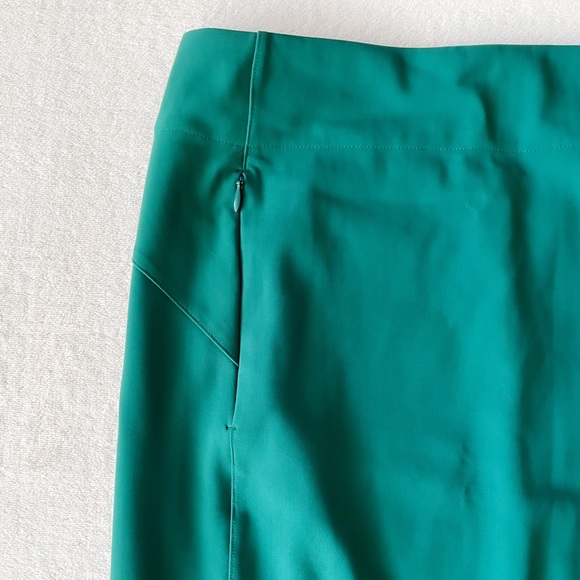 Lululemon Teal Skirt - Picture 9 of 11